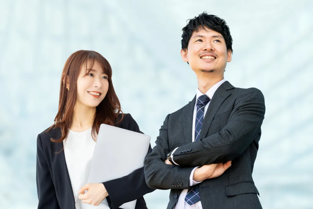 自律した男性社員と女性社員