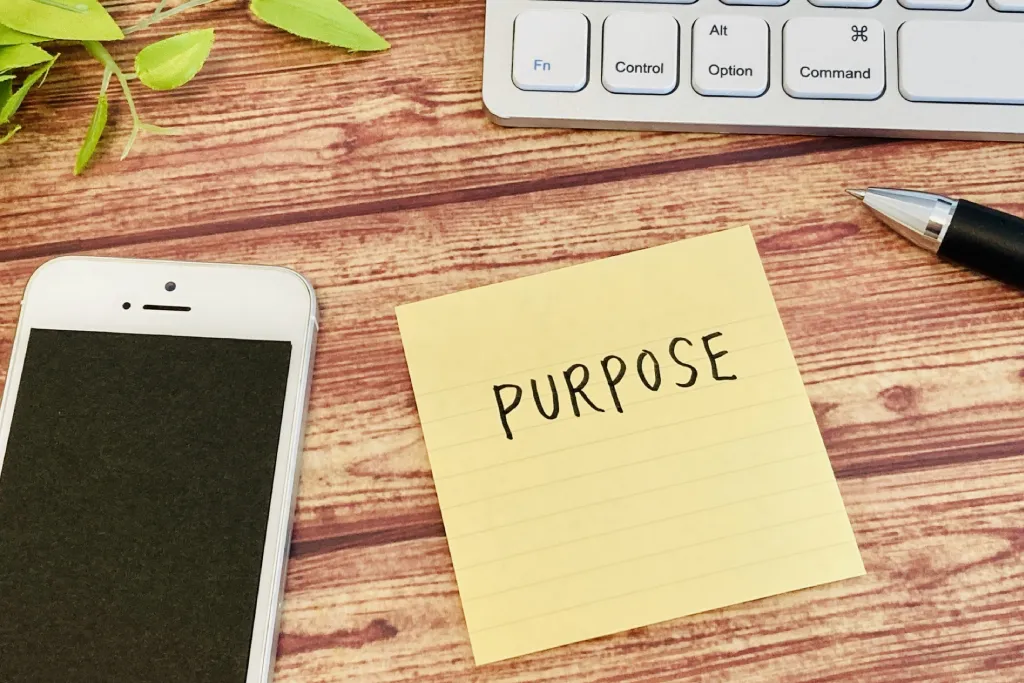PURPOSEと書かれた付箋