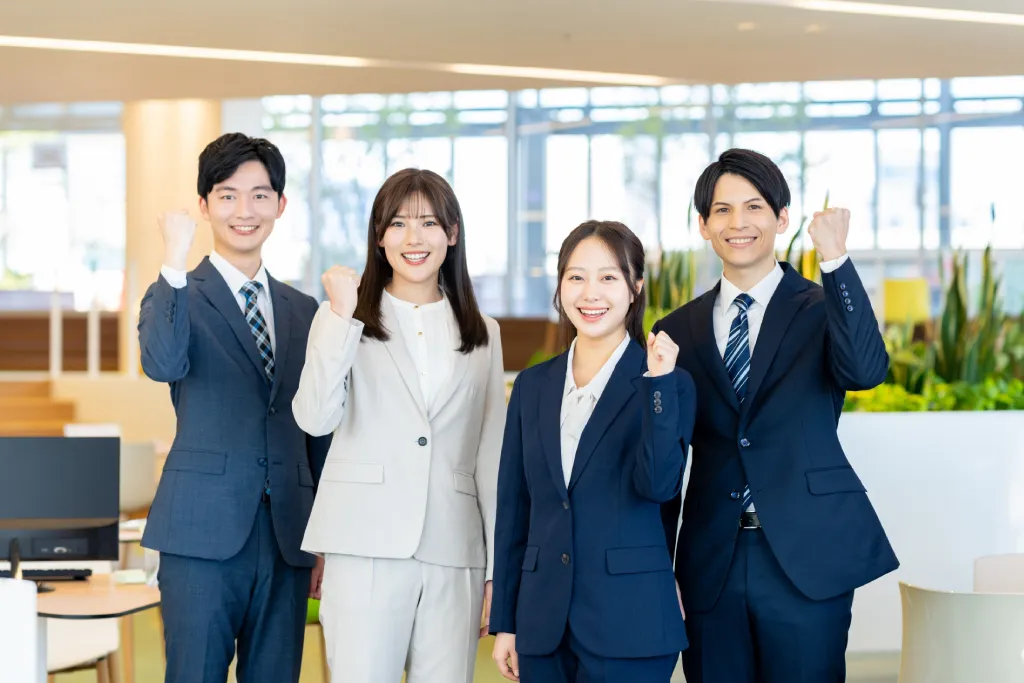 主体性を持つ前向きな4人の若手社員